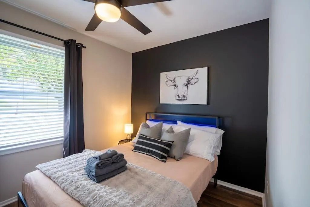 3 Mi To City & Pet Friendly & Quiet Neighborhood Villa Charlotte